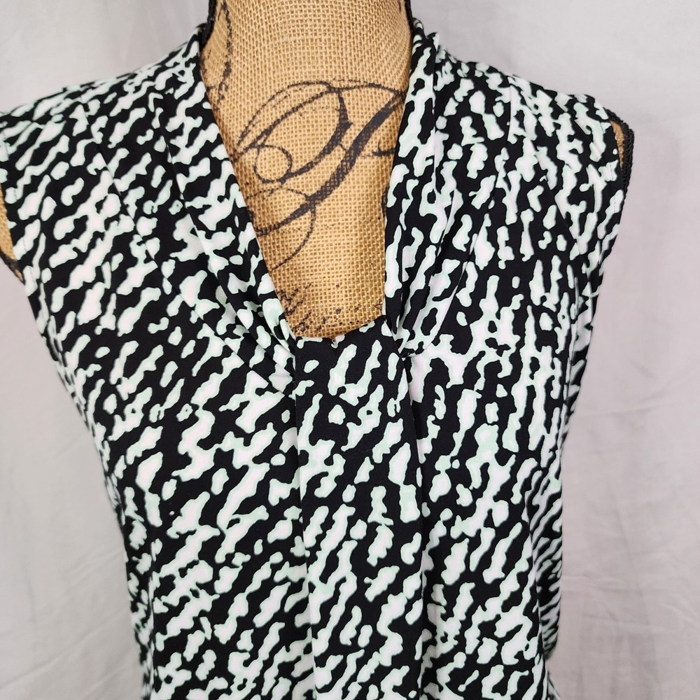 DANA BUCHMAN Size Small‎ Pleated Animal Print Blue Accent Business Work Blouse - Picture 6 of 10